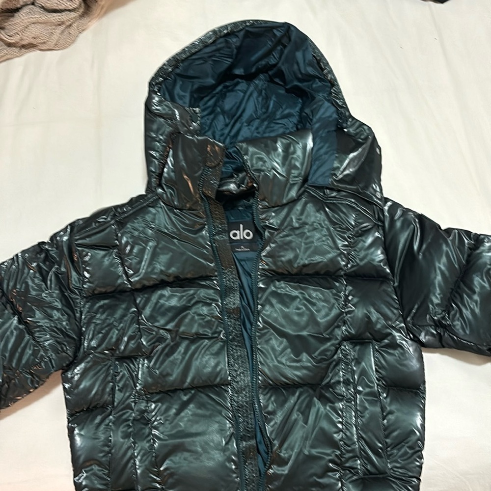 Alo women’s puffer jacket green
